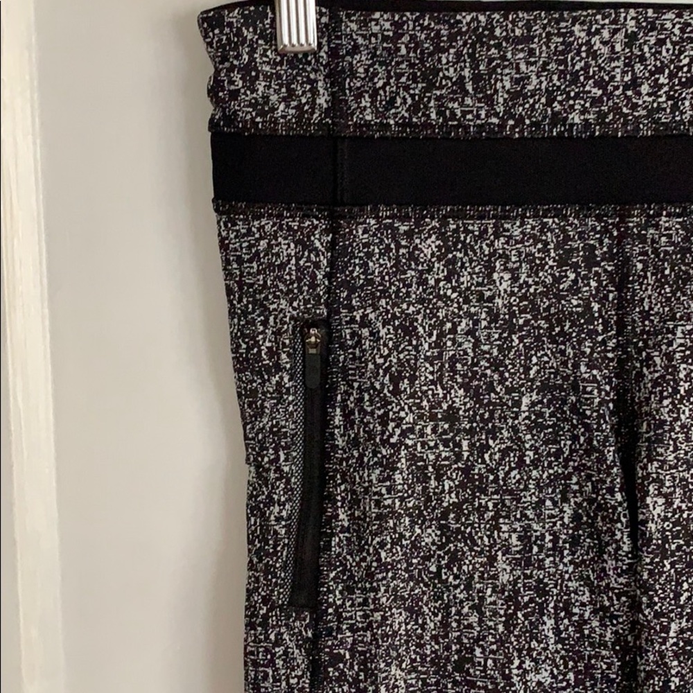 Lululemon black and white leggings